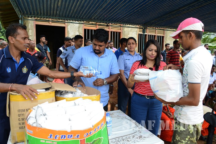 SLAF Seva Vanitha Unit Distributes Flood Relief Goods