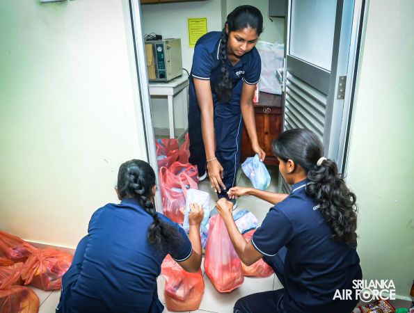 SVU OF SLAF BASE HINGURAKGODA CONDUCTS DONATION PROGRAMME FOR FAMILIES IN NEED