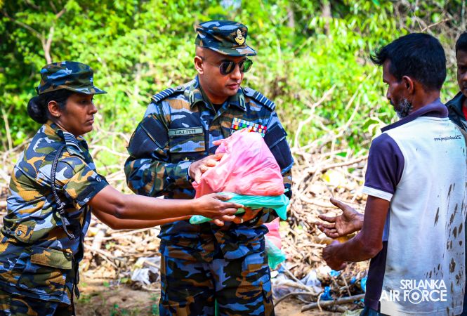 SVU OF SLAF BASE HINGURAKGODA CONDUCTS DONATION PROGRAMME FOR FAMILIES IN NEED