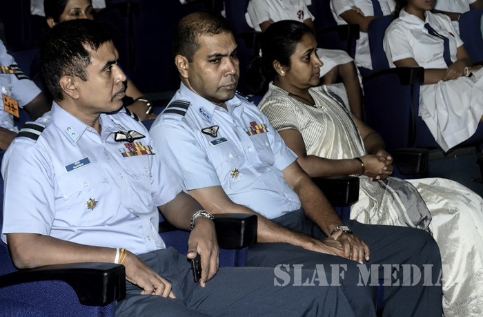 Air Force Scholarship Programme and Gifts for Students