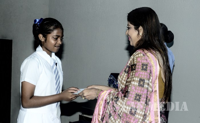 Air Force Scholarship Programme and Gifts for Students