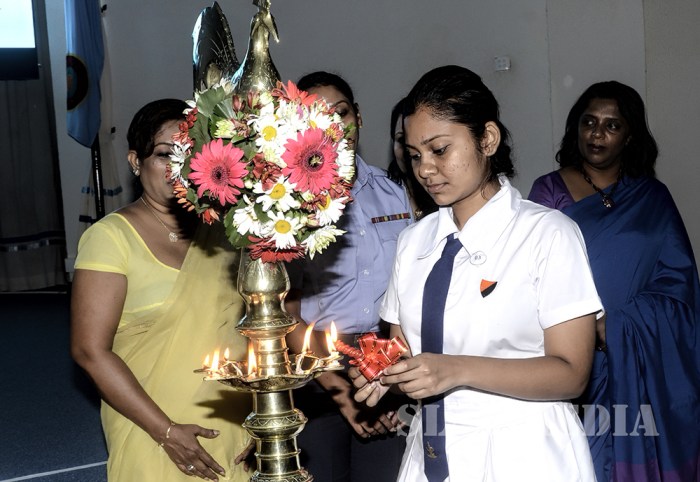 Air Force Scholarship Programme and Gifts for Students