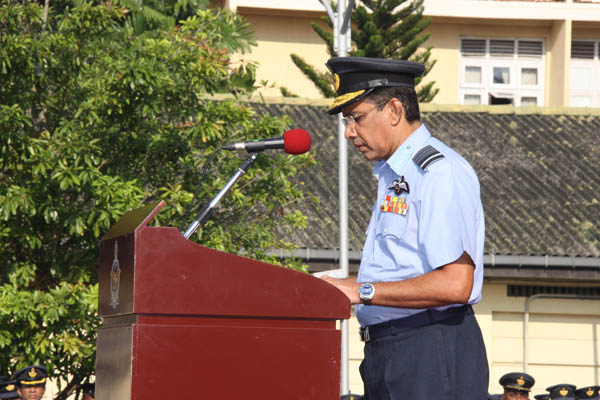 The Commander Extends His New Year Wishes