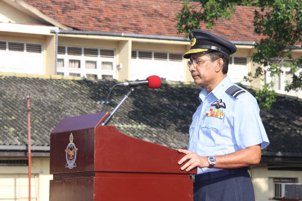 The Commander Extends His New Year Wishes