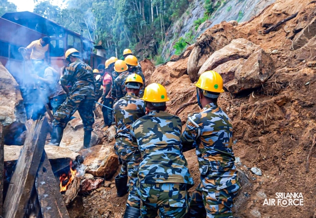 SLAF TROOPS ASSIST IN RESTORING UPCOUNTRY RAILWAY OPERATIONS