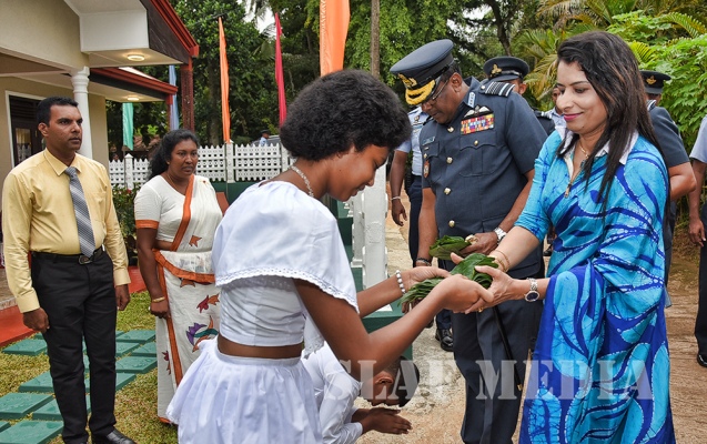 Handing over of 5th & 6th Houses Under the 'Commanders Housing Project'