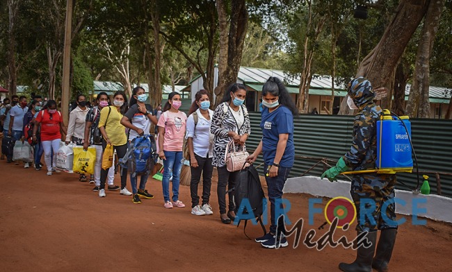 182 Civilians who Complete Quarantine Leave for Homes from Vanni