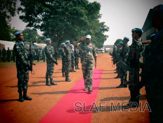 Visit of the Force Commander to the Sri Lanka Aviation Unit –Minusca 02 December 2014