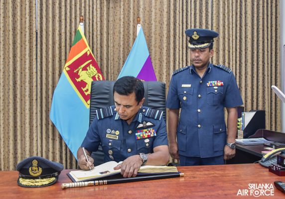 COMMANDER'S INSPECTION AT SLAF STATION WEERAWILA