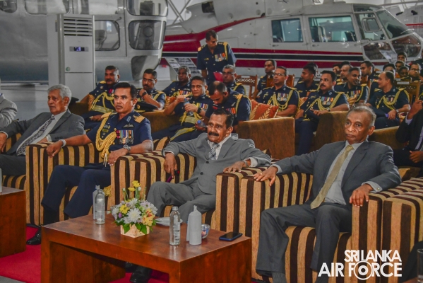 FELICITATION CEREMONY HONOURS AIR CHIEF MARSHAL WALTER FERNANDO
(RETD) FOR ILLUSTRIOUS SERVICE