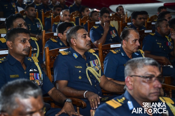 FELICITATION CEREMONY HONOURS AIR CHIEF MARSHAL WALTER FERNANDO
(RETD) FOR ILLUSTRIOUS SERVICE