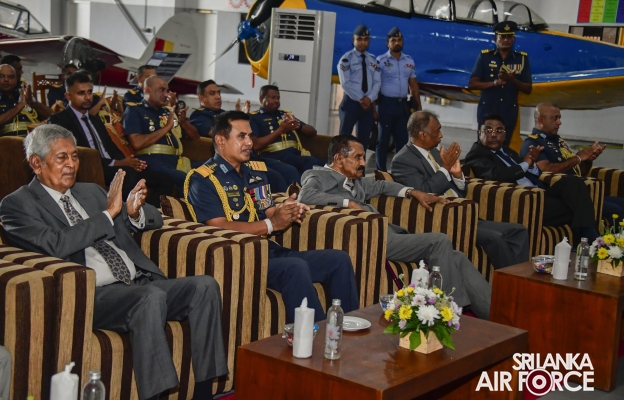 FELICITATION CEREMONY HONOURS AIR CHIEF MARSHAL WALTER FERNANDO
(RETD) FOR ILLUSTRIOUS SERVICE