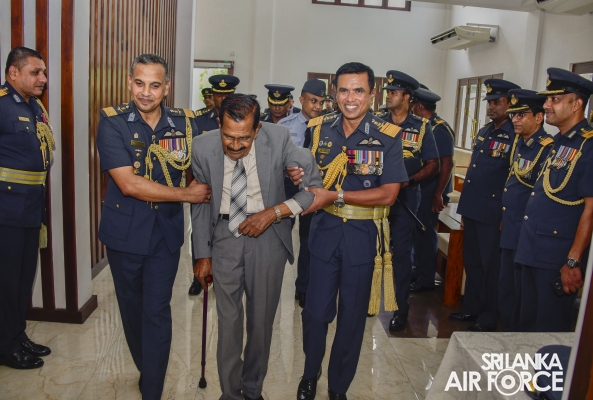 FELICITATION CEREMONY HONOURS AIR CHIEF MARSHAL WALTER FERNANDO
(RETD) FOR ILLUSTRIOUS SERVICE