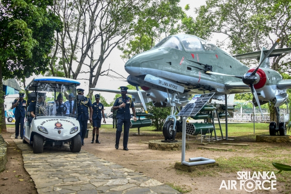 FELICITATION CEREMONY HONOURS AIR CHIEF MARSHAL WALTER FERNANDO
(RETD) FOR ILLUSTRIOUS SERVICE