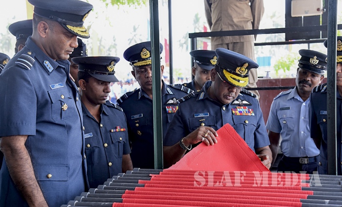 Commander Declared open Rubberized Coir Mattress and Waste Paper Recycling Facility at SLAF Base Katunayake