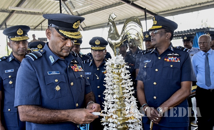 Commander Declared open Rubberized Coir Mattress and Waste Paper Recycling Facility at SLAF Base Katunayake