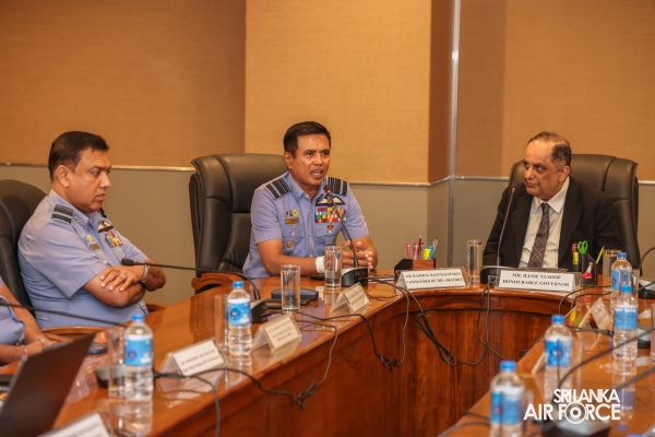 GOVERNOR WESTERN PROVINCE MEETS COMMANDER TO DISCUSS KEY INITIATIVES