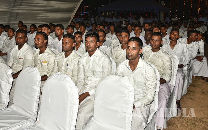 SLAF Vesak Bathi Gee Saraniya 2017