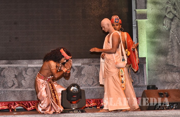 SLAF Vesak Bathi Gee Saraniya 2017