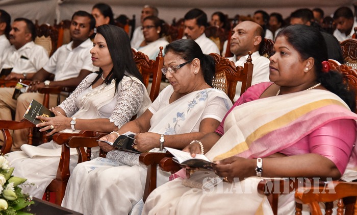 SLAF Vesak Bathi Gee Saraniya 2017