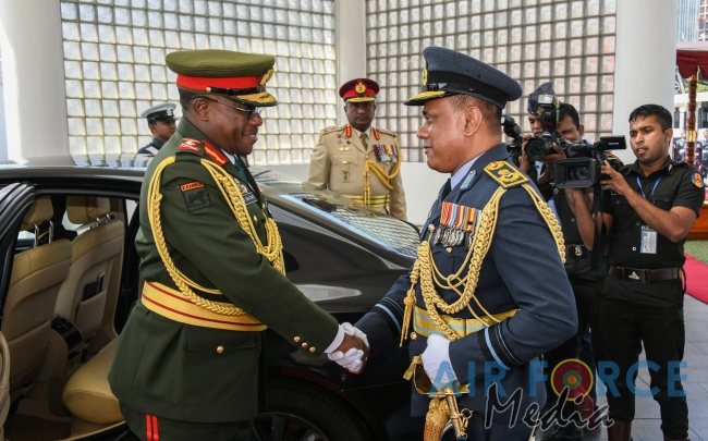 Commander of the Zambian Army Calls on the Commander