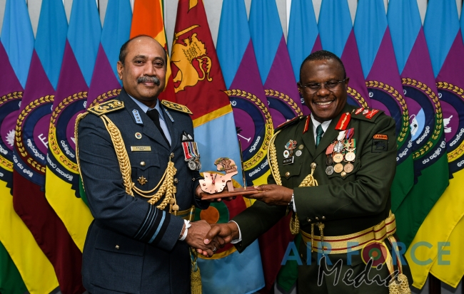 Commander of the Zambian Army Calls on the Commander