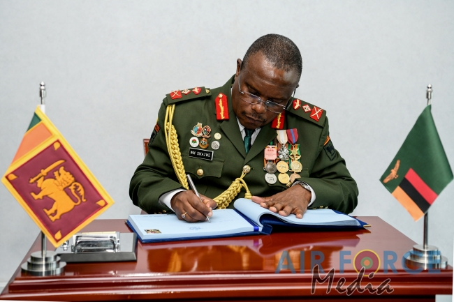 Commander of the Zambian Army Calls on the Commander