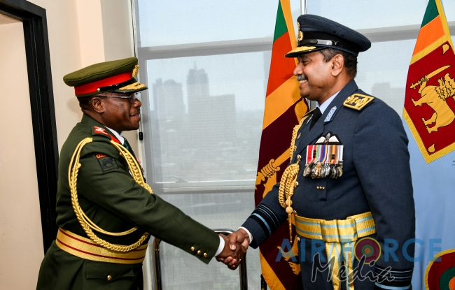 Commander of the Zambian Army Calls on the Commander