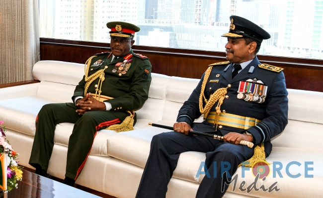Commander of the Zambian Army Calls on the Commander